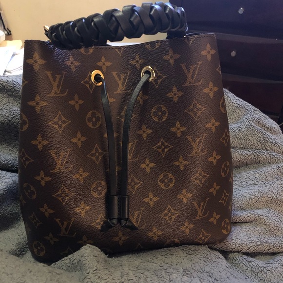 Louis Vuitton NeoNoe - Picture 1 of 7